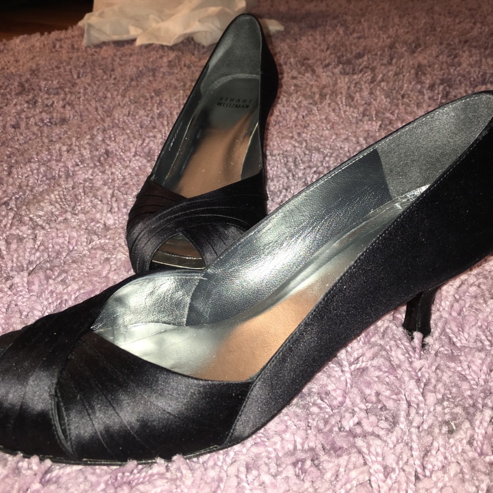 Stuart weitzman short black satin heels W 8.5